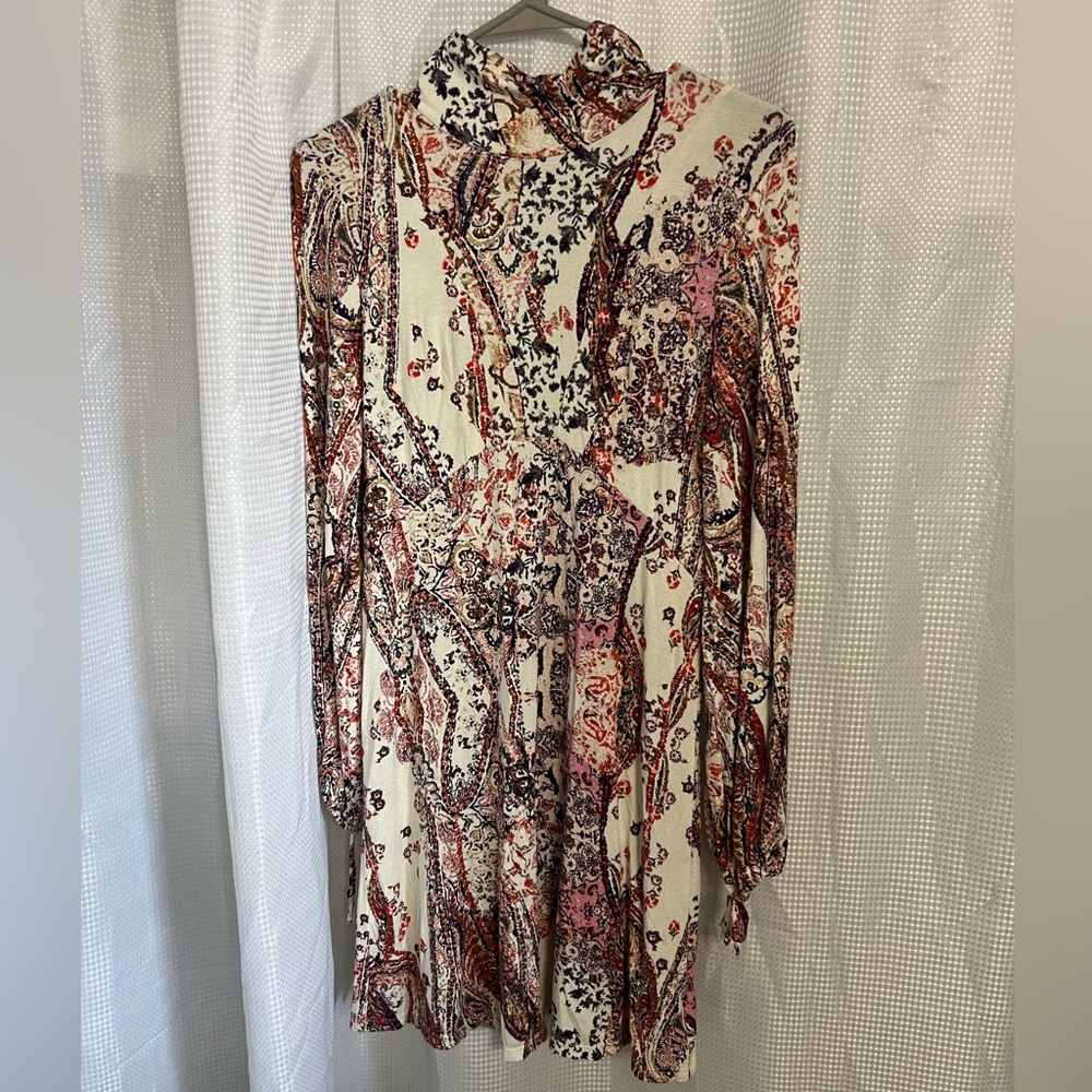 🌸 Free People Boho Paisley Print Mini Dress – Size M 🌸